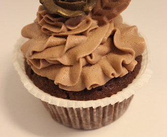 Chokladcupcakes med choklad cream cheese frosting
