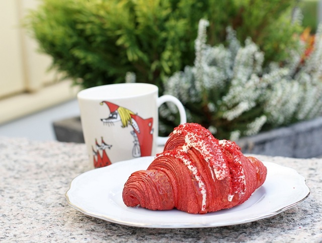 Bloggdate hos Mr Cake – och de berömda red velvet croissanterna