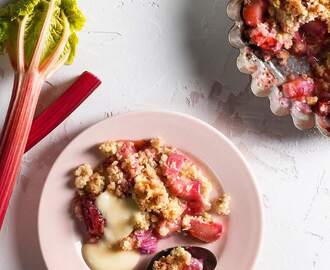 Rabarber- och jordgubbspaj