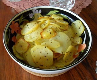 Skivad potatis i ugn