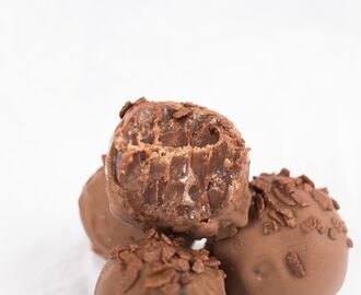 ameliealmen.com - Fudgebollar med Chokladkola