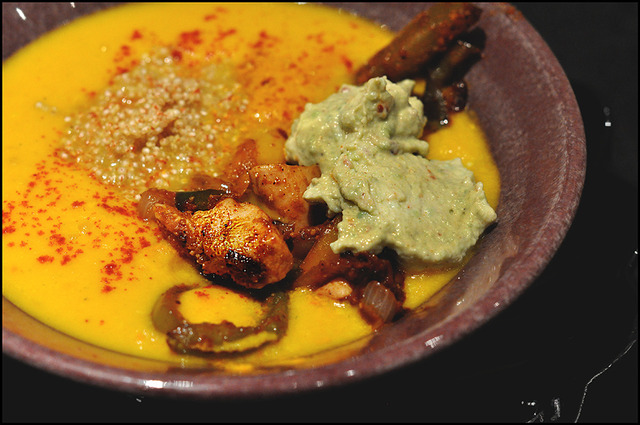 Morotssoppa med ingefära, quinoa & fajitas