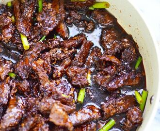 P.F. Chang&#x27;s Mongolian Beef Copycat Recipe with soy sauce and green onions #mongolianbeef #bee… | Recipes with soy sauce, Beef recipes easy, Beef recipes for dinner