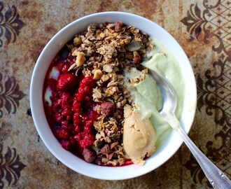 Smoothie bowl med avokado och ananas och smygande nystart…