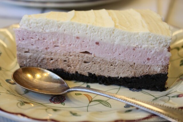 Neapolitan Oreo cheesecake