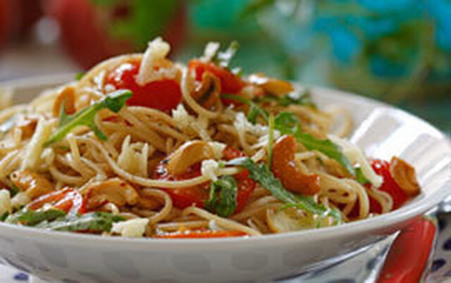 Tomatpasta med cashewnötter