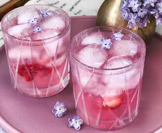 Pink gin med jordgubbar