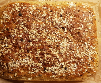 Müslibröd i långpanna – ett gott frukostbröd