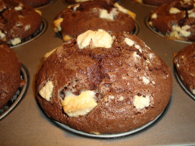 Chokladmuffins med vit toblerone