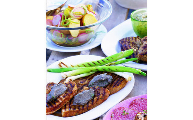 Grillad flintastek med olivpuré och potatissallad