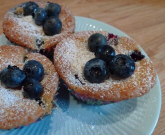 muffins med blåbär och vit choklad