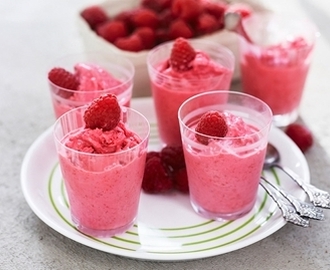 Hallonsorbet