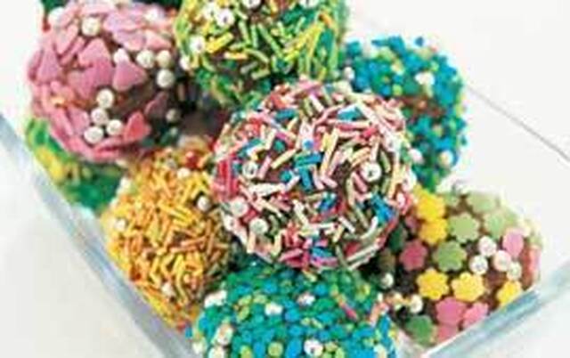 Havrebollar med färgglatt strössel