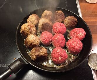 LCHF Köttbullar kokta i Tomatsås