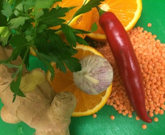 Veckans vegetariska - Sallad med röda linser, tomat, apelsin, ingefära och persilja