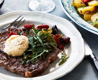 Entrecôte med bearnaise och medelhavspotatissallad