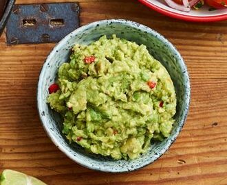 Guacamole med rödlök