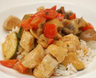Kyckling red thai curry