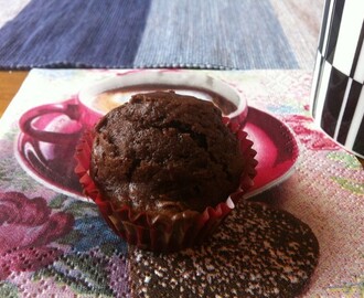 Minichokladmuffins med en hint av jordnötter