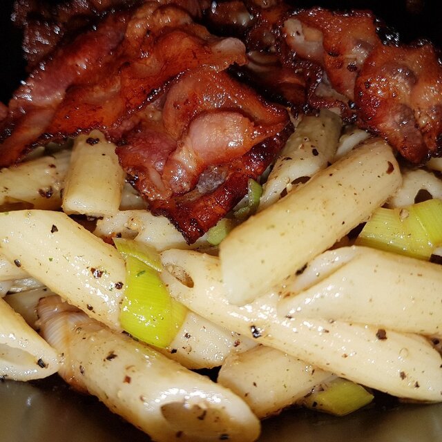 Pasta Penne med BBQ-bacon