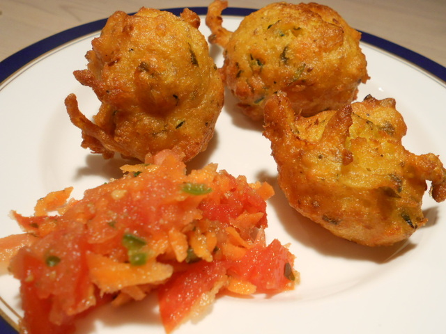 Indisk afton med bhajia/pakora och en enkel tomatchutney