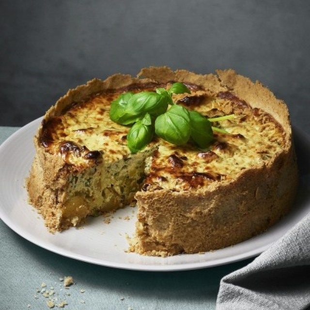 Lotta Lundgren - Färskpotatispaj med ricotta och pesto