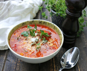 Vegetarisk Soppa Minestrone med Risoni – Godaste Vegetariska Soppan
