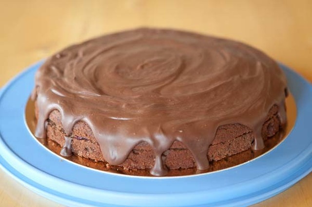 Chokladtårta med körsbärsfyllning (LCHF)