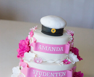 Studenttårta i rosa och vitt
