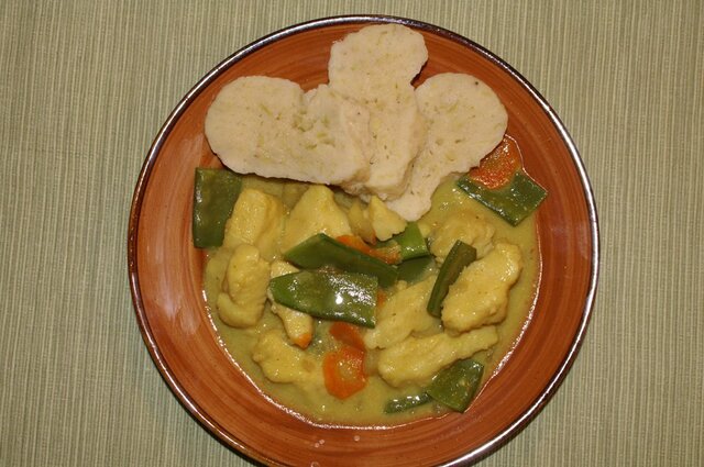 Fisk i curry med potatisknödel
