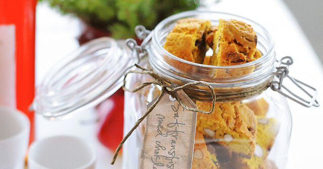 Perfekt till glöggen! Knapriga saffransbiscotti med choklad