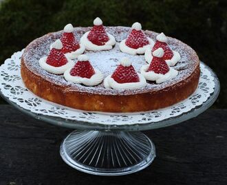 "Tomteluvor" på vit kladdkaka