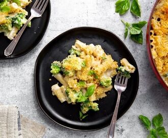 Pastagratäng med kyckling och broccoli