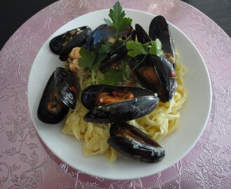 Linguine med musslor och vitlöksräkor