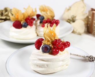 Pavlova med hemmagjord lemoncurd