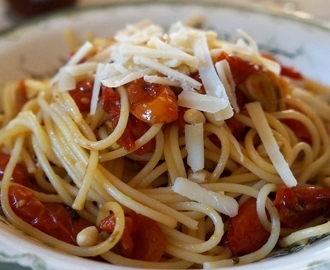 Spaghetti med ugnsrostade tomater