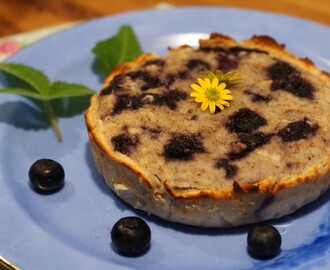 Soft cake-pie with coconut shell filled with lovely, moist bluberry vanilla coconut batter!