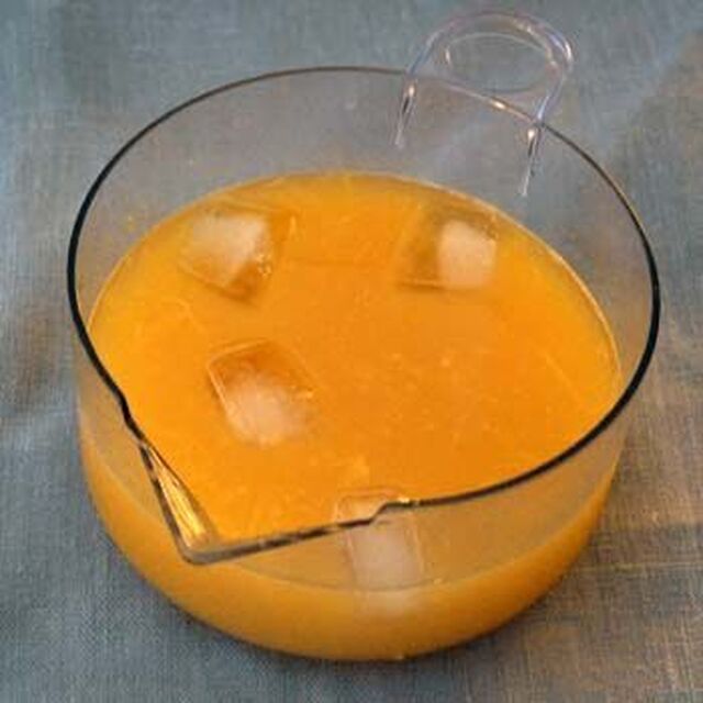 Färskpressad apelsinjuice