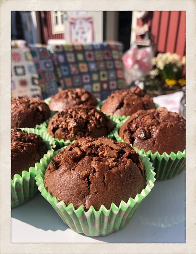 HÖGA CHOKLADMUFFINS MED APELSINSMAK