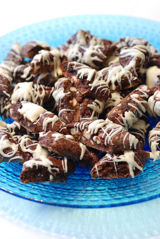 Chokladbiscotti med mandel och vit choklad