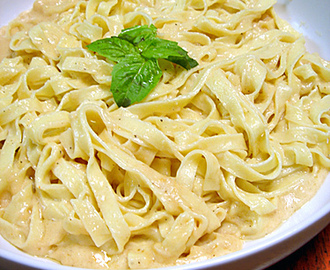 Fettuccine Alfredo