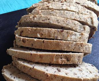 Glutenfritt bröd av teffmjöl