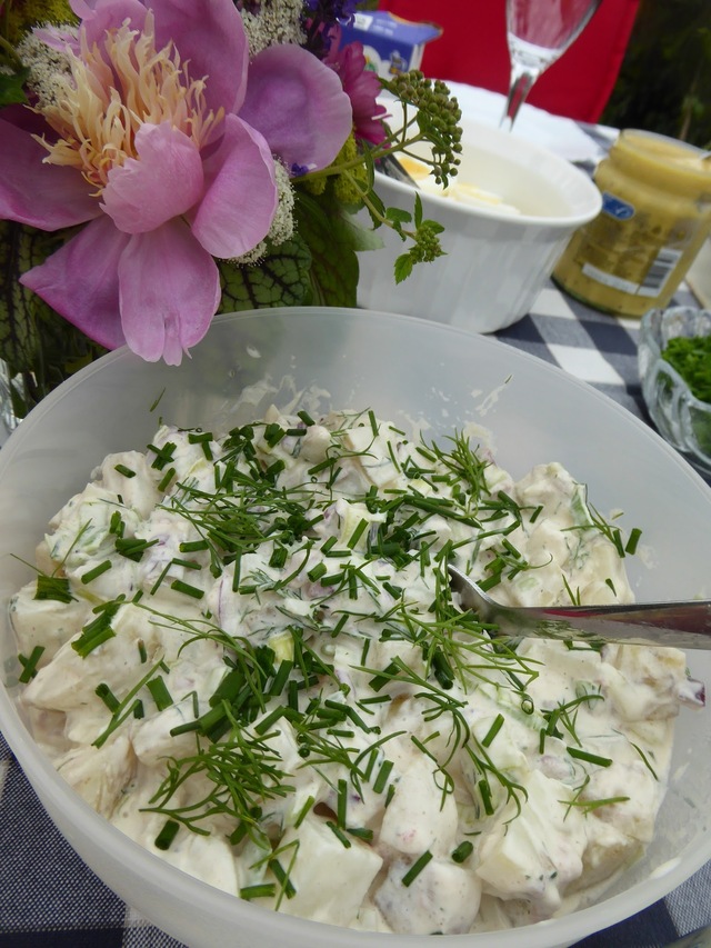 Nubbesallad på midsommarbordet