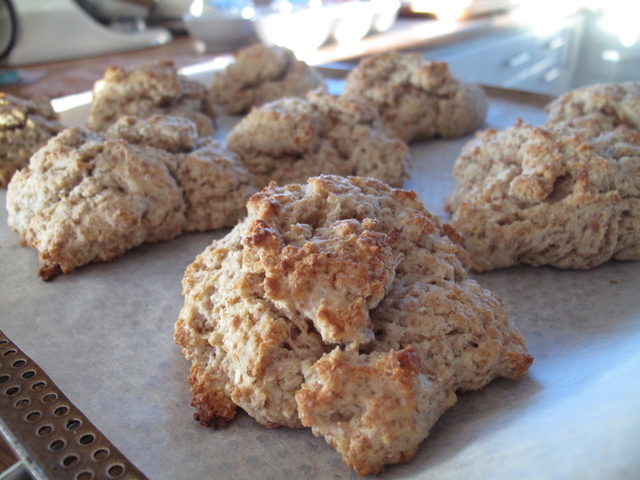 Graham och kardemumma scones