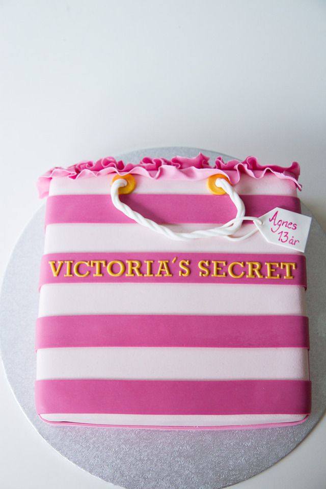 Victoria´s secret tårta till Agnes
