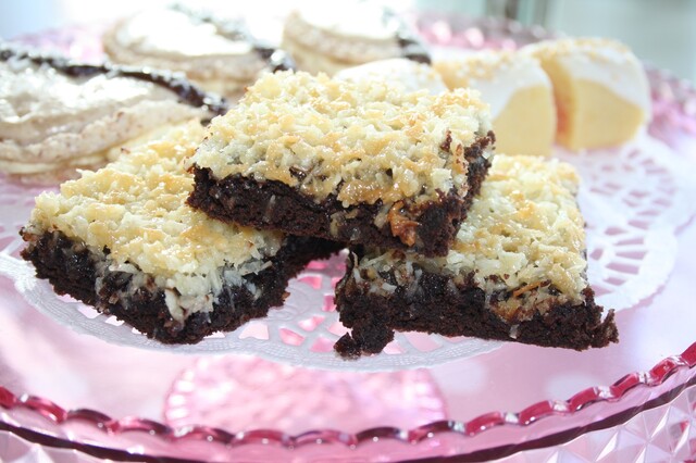 Chokladkaka med kokostäcke, långpannebak