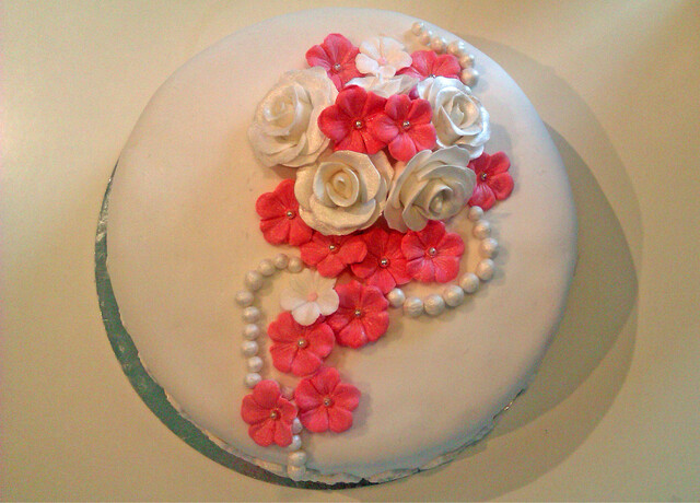 Blommig tårta aka "disastercake"..
