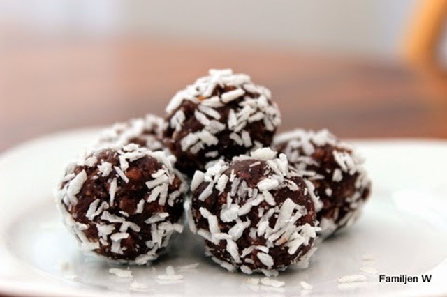 Sockerfria chokladbollar med jordnötssmör