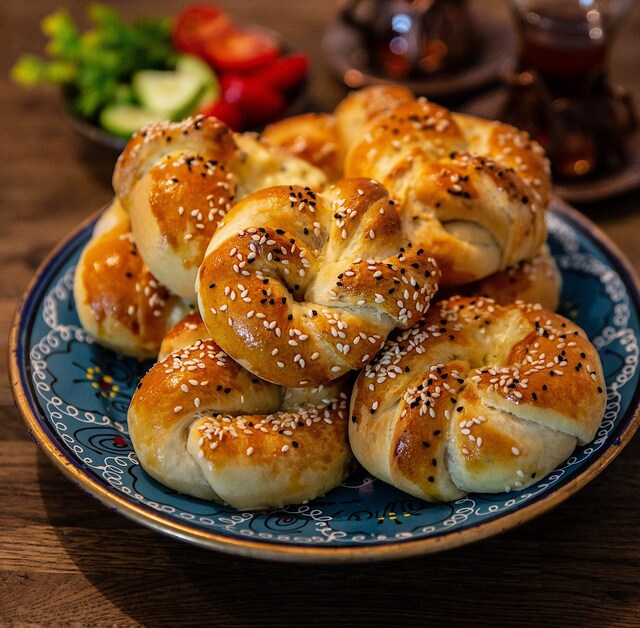 Acma- Turkiska ostfyllda bagels