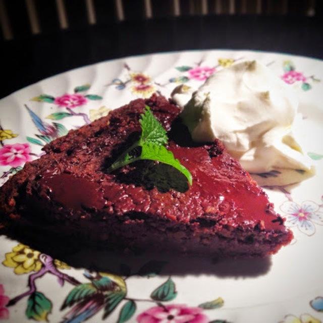 Baka med bönor: Vegankladdkaka